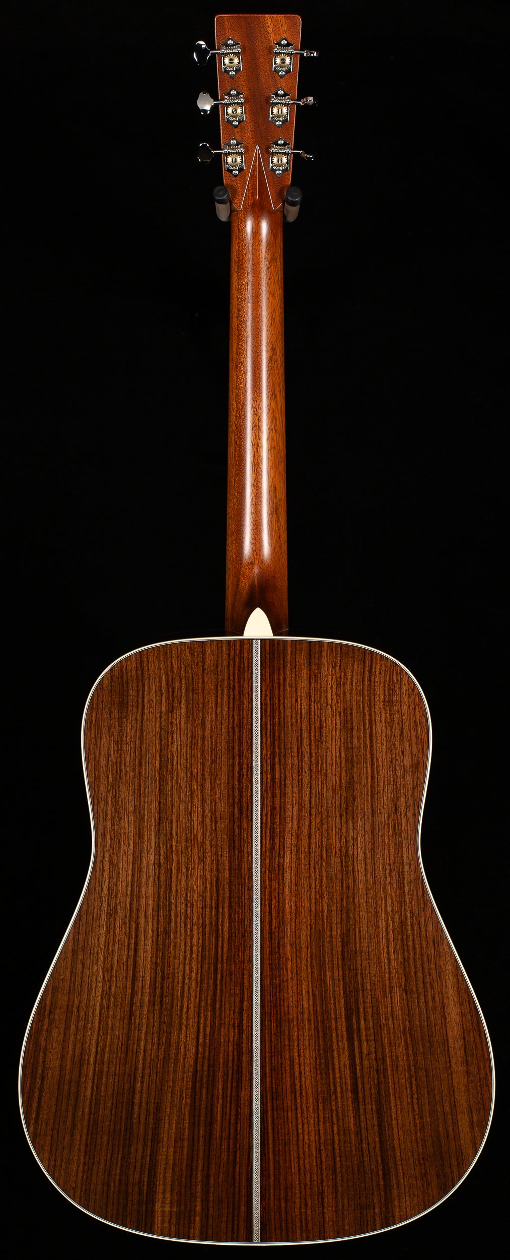 Martin HD-28 Sunburst 2025 Spec (226)