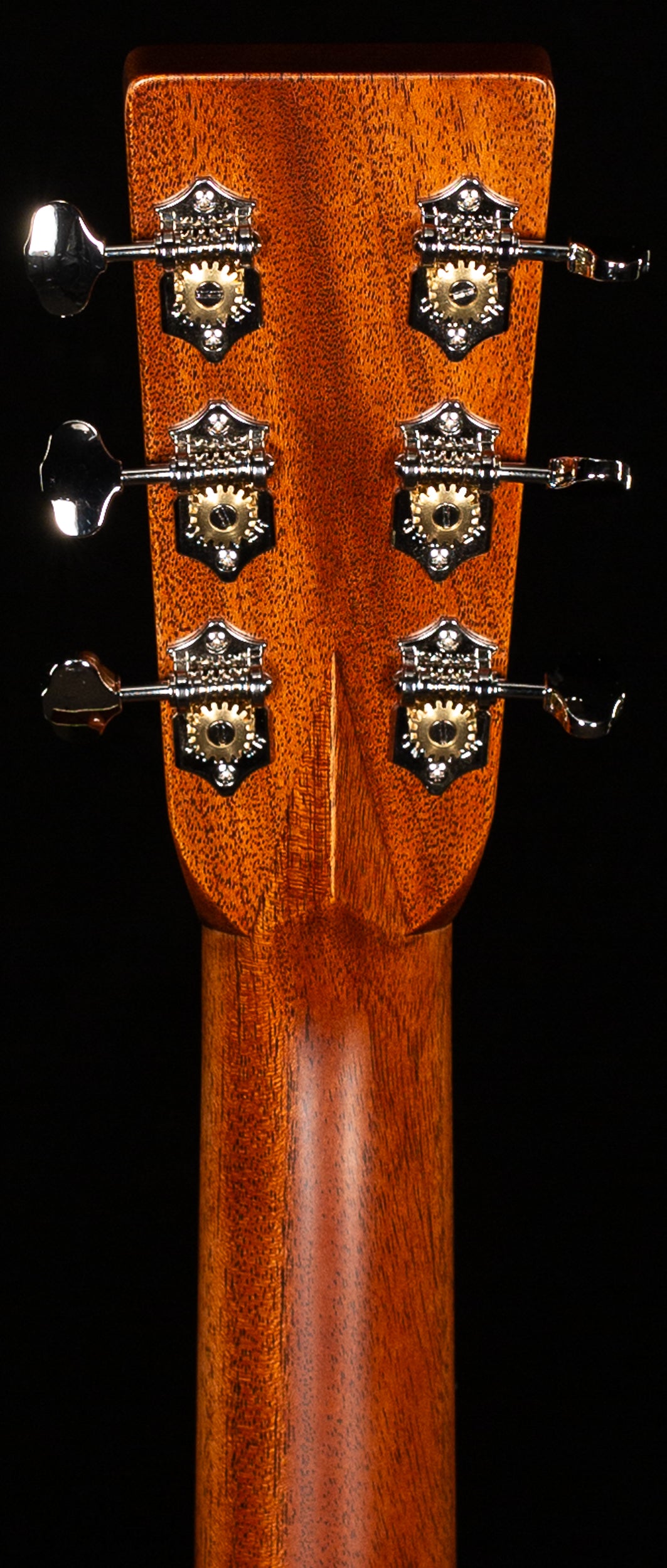 Martin HD-28 Sunburst 2025 Spec (226)
