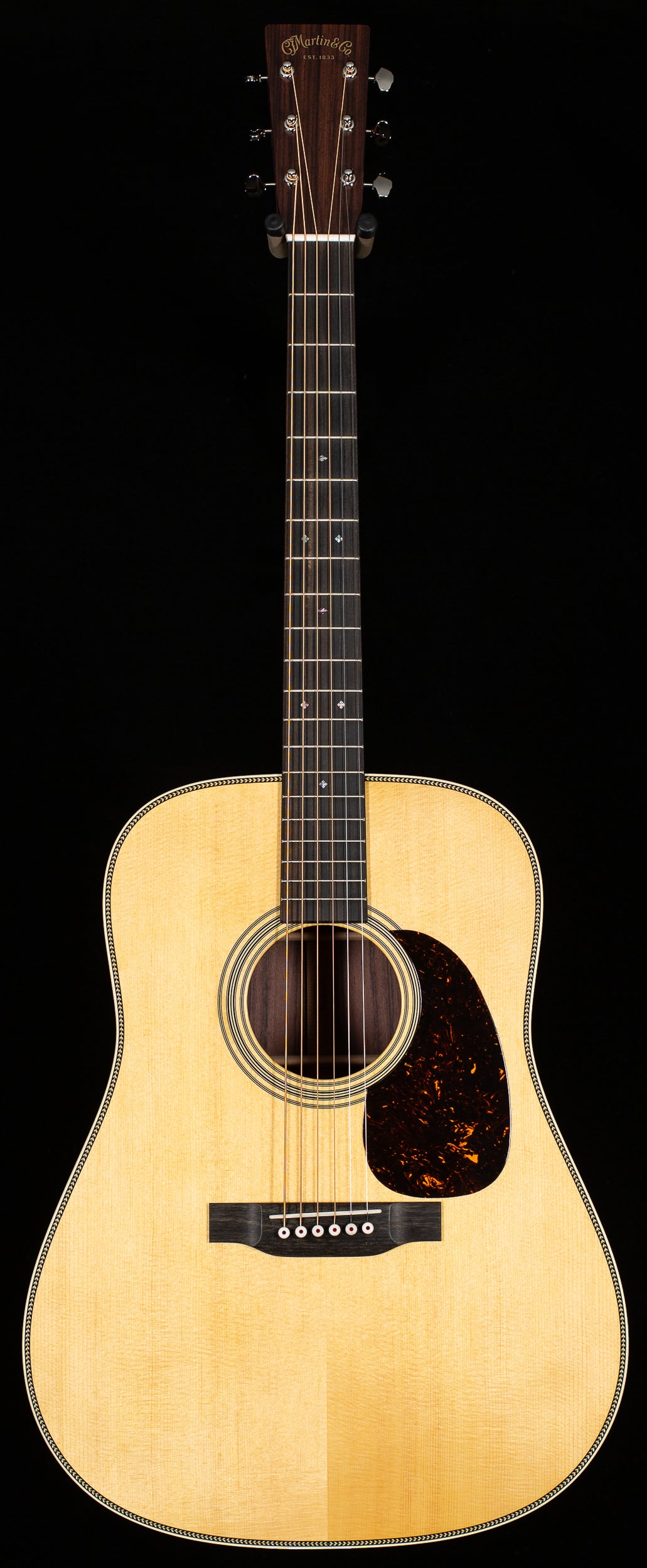 Martin HD-28 2025 Spec (426)