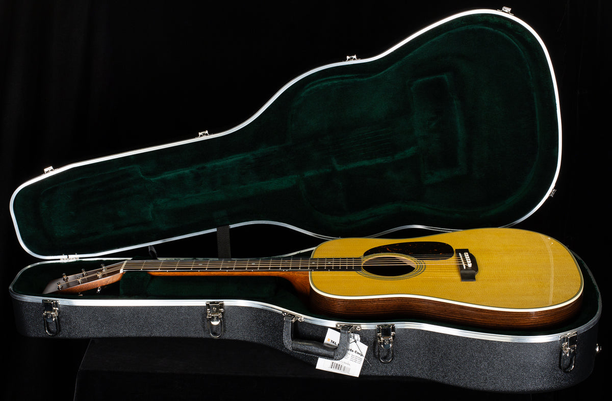 Martin D-28 2025 Spec (514)