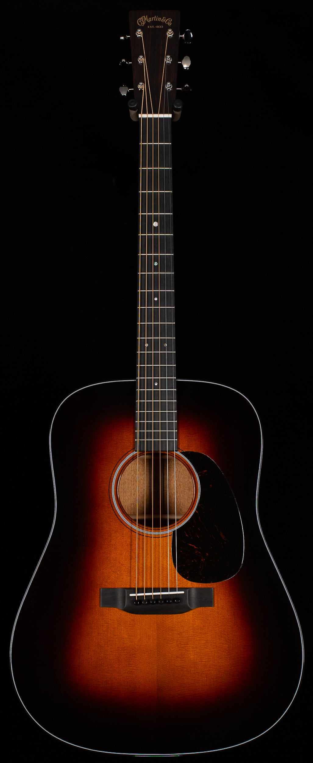 Martin D-18 Sunburst 2025 Spec (468)