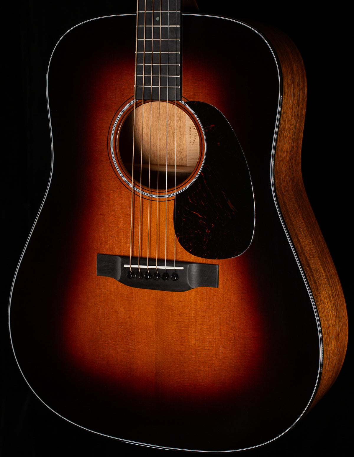 Martin D-18 Sunburst 2025 Spec (468)