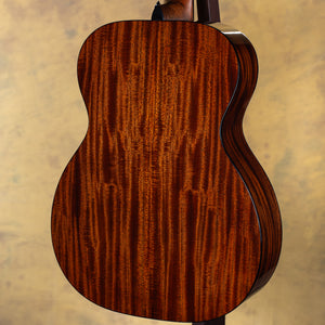 2023 Martin 000e Retro Plus