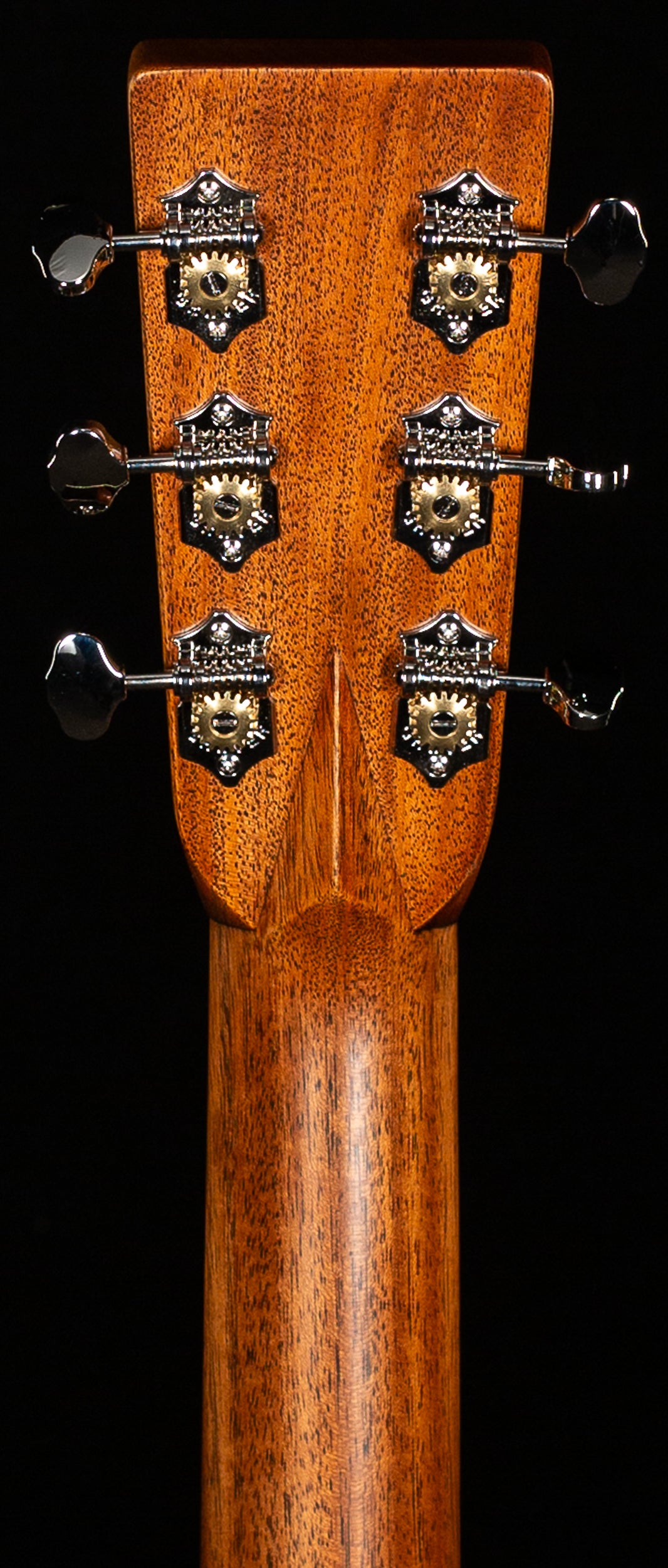 Martin D-28 Ambertone 2025 Spec (869)