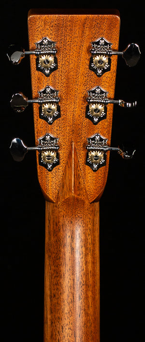 Martin D-28 Ambertone 2025 Spec (869)
