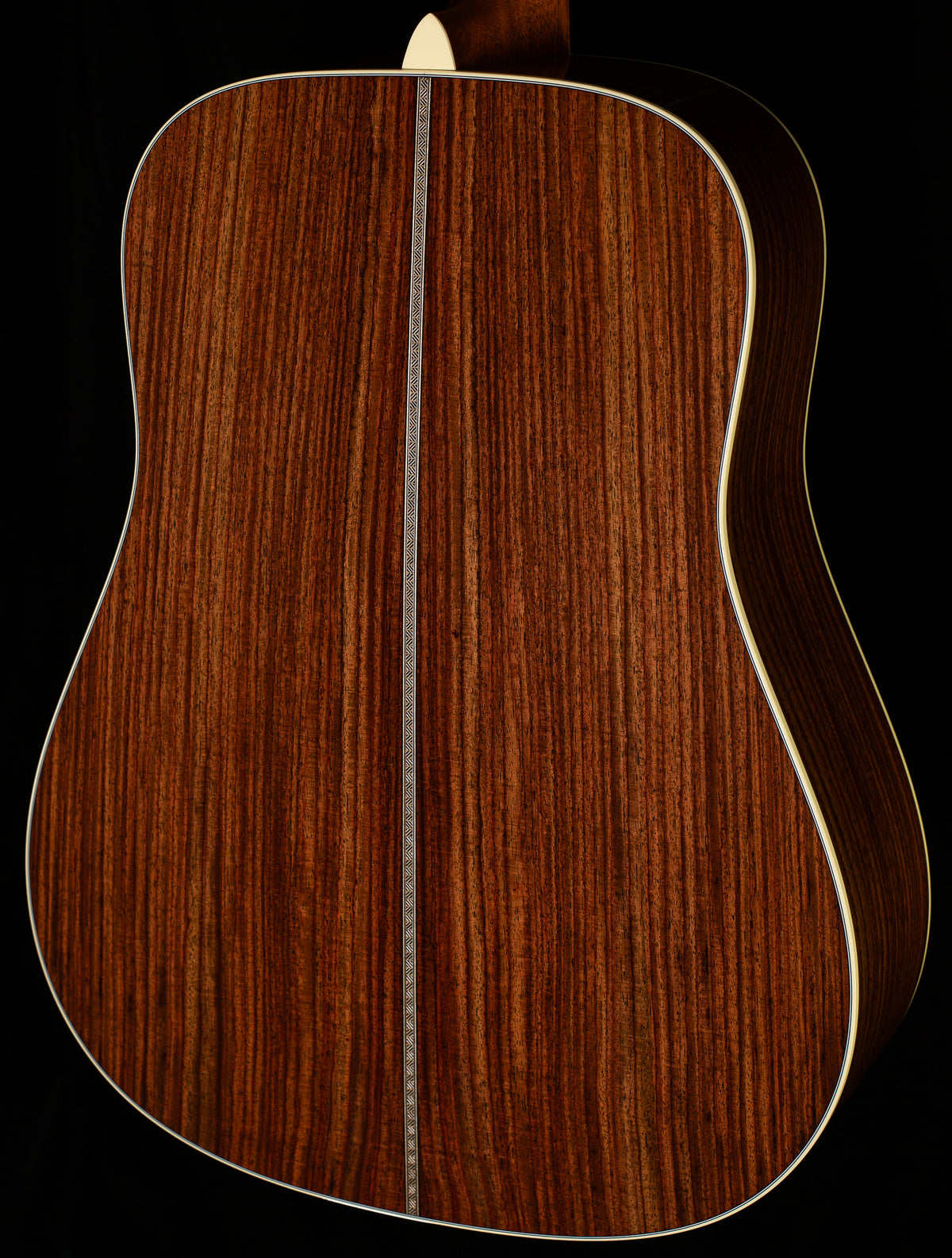 Martin HD-28 Sunburst 2025 Spec (050)