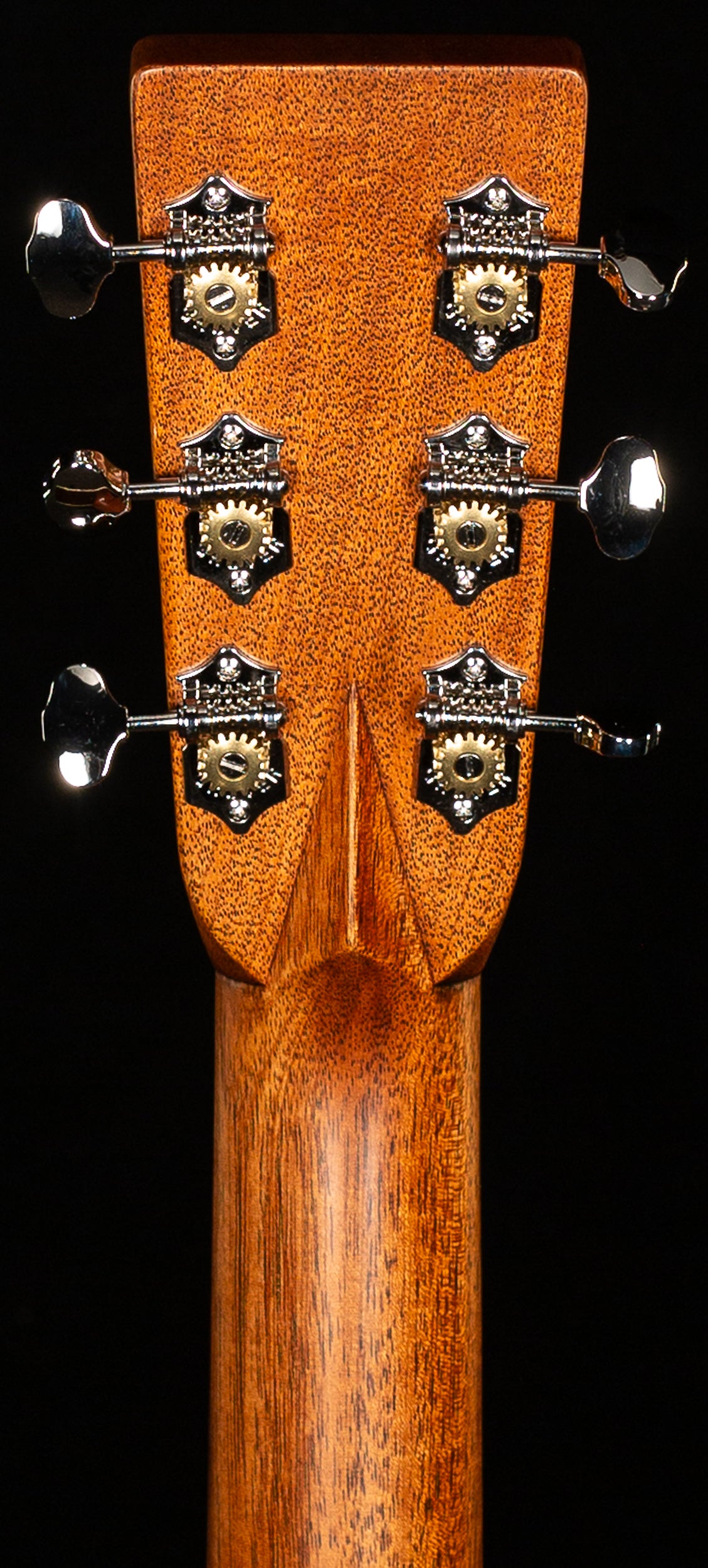 Martin HD-28 Sunburst 2025 Spec (050)