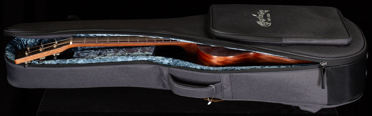 Martin 000 Jr-E Sapele (986)