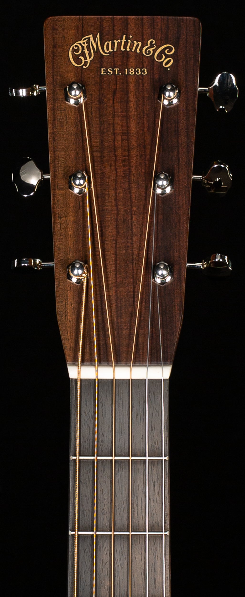 Martin D-28 Satin Sunburst 2025 Spec (004)