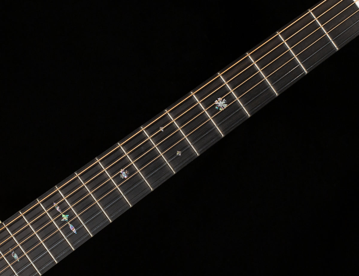 Martin 000-EC 30th Anniversary (371)