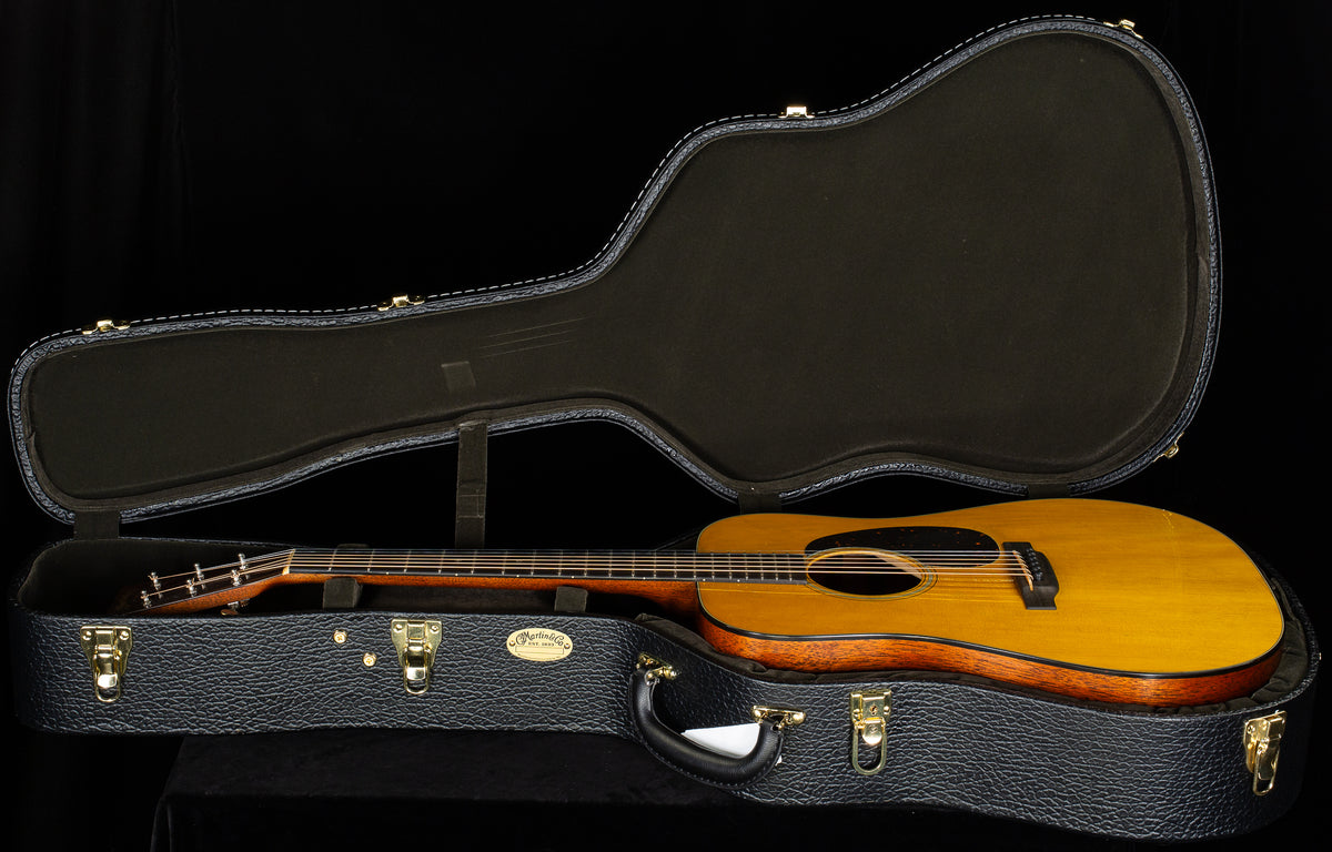 Martin D-18 Authentic 1937 VTS Aged (989)