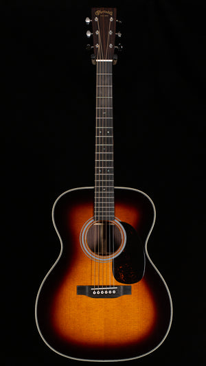 Martin 000-28 Sunburst 2025 Spec (136)