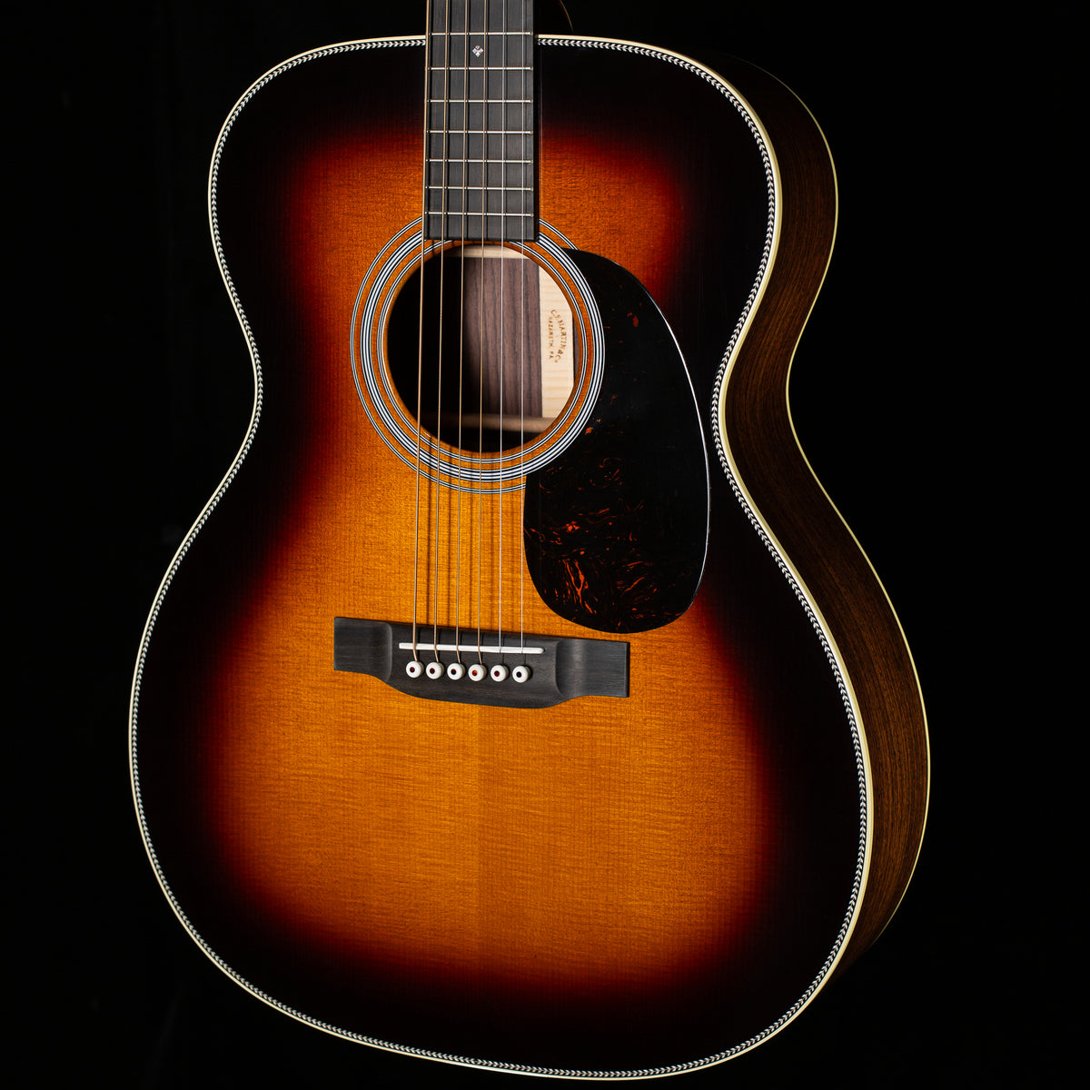 Martin 000-28 Sunburst 2025 Spec (136)