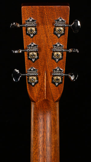 Martin 000-28 Sunburst 2025 Spec (136)