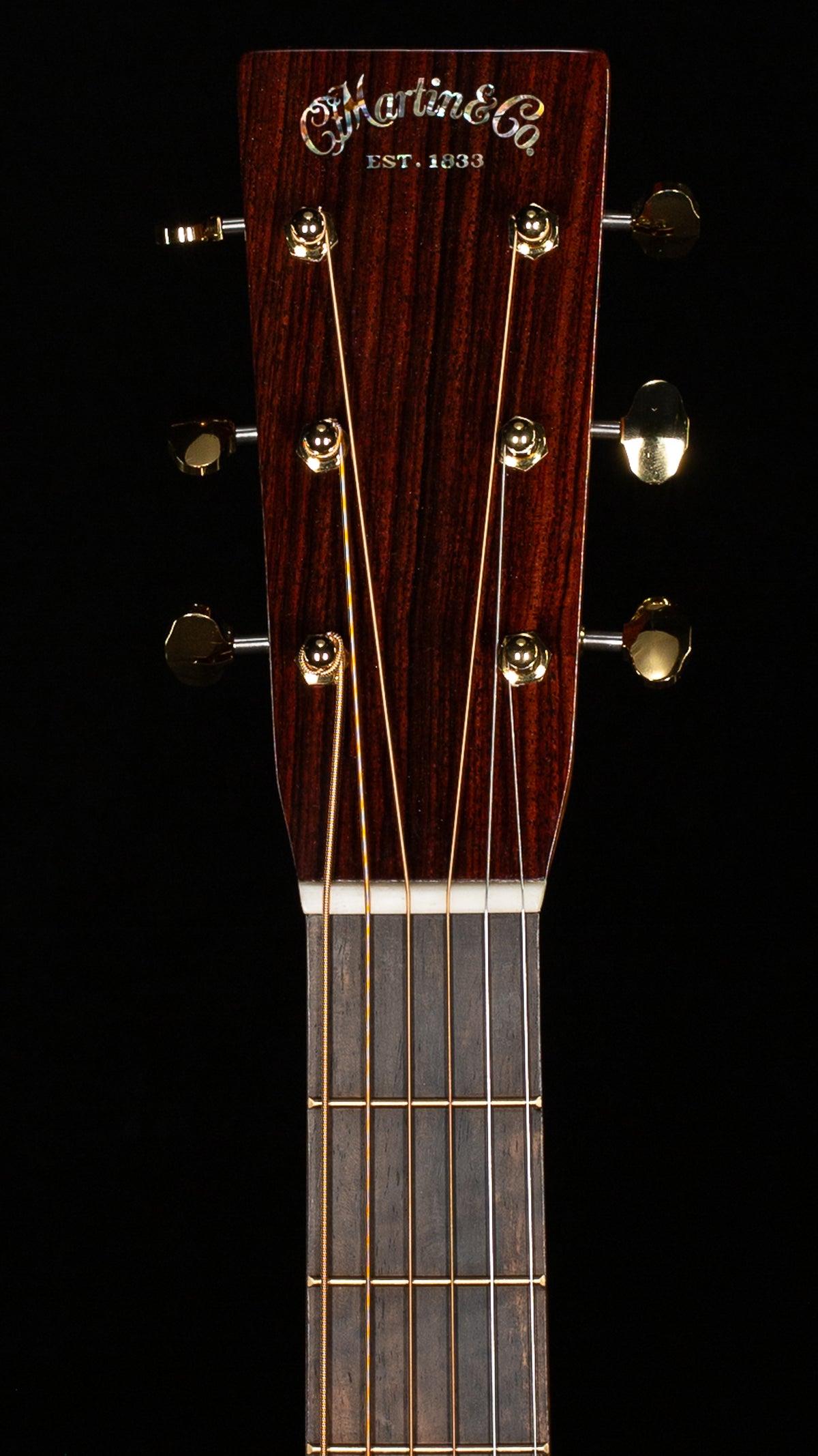 Martin D-28 Modern Deluxe (551)