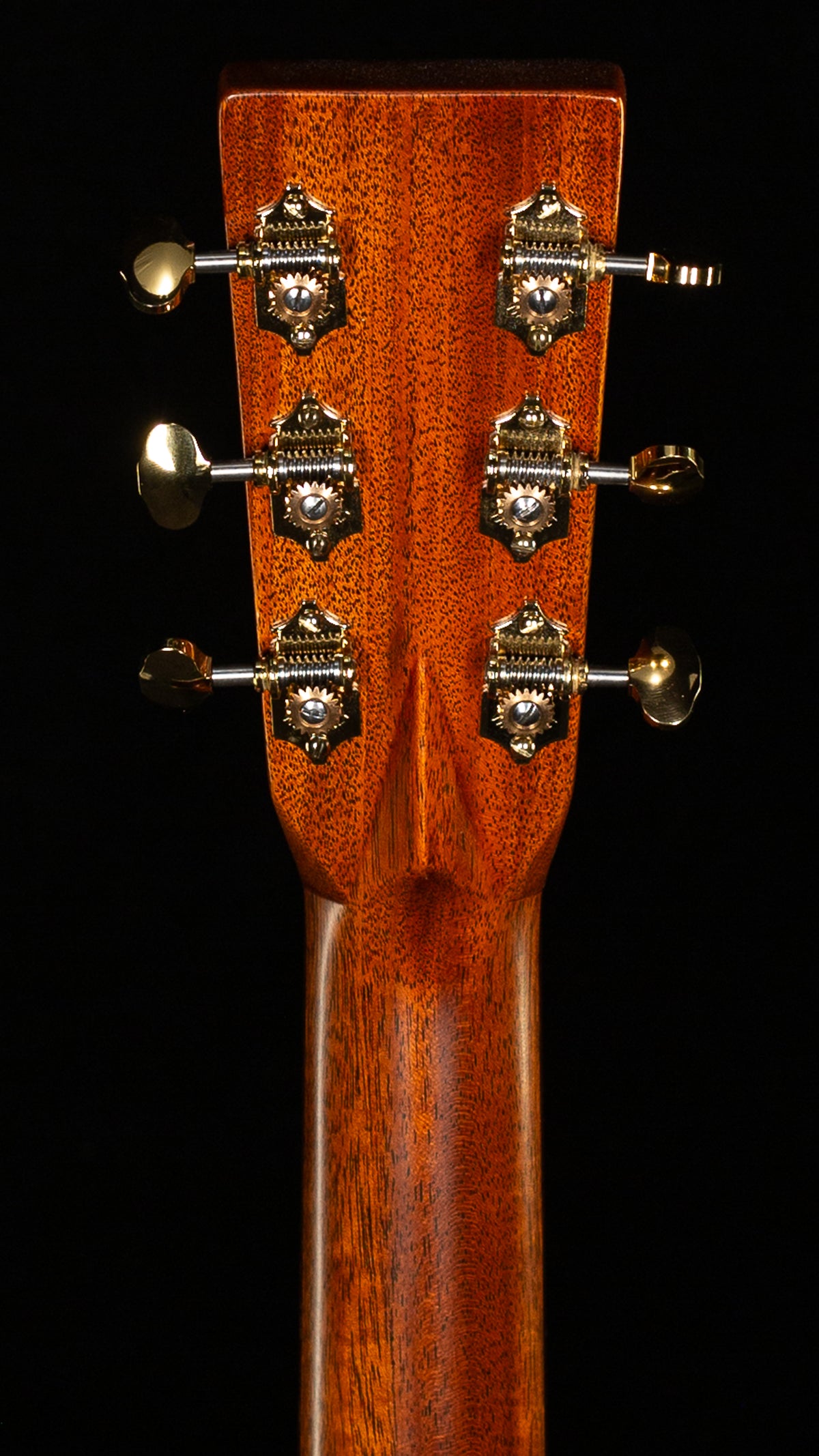Martin D-28 Modern Deluxe (551)