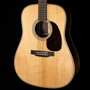 Martin D-28 Modern Deluxe (551)