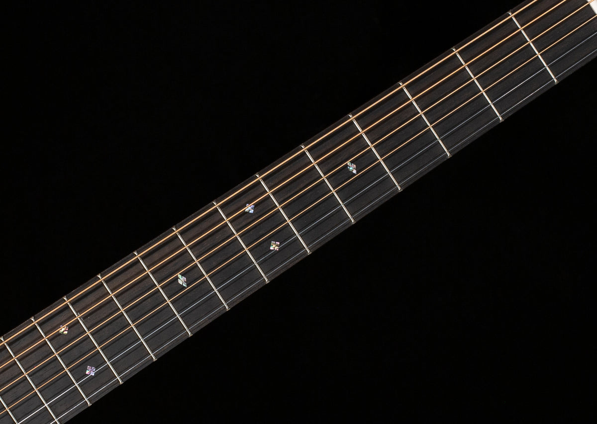 Martin HD-28E LR Baggs Anthem (058)
