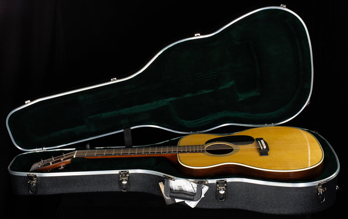 Martin 000-28 (351)