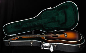 Martin D-28 Sunburst Satin (939)