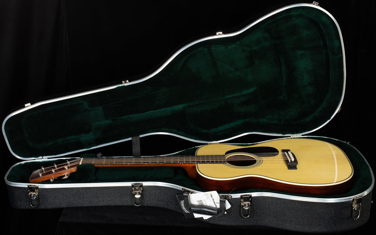 Martin Custom Shop Willcutt Exclusive 00 28 Style Adirondack/Guatemalan Rosewood (466)