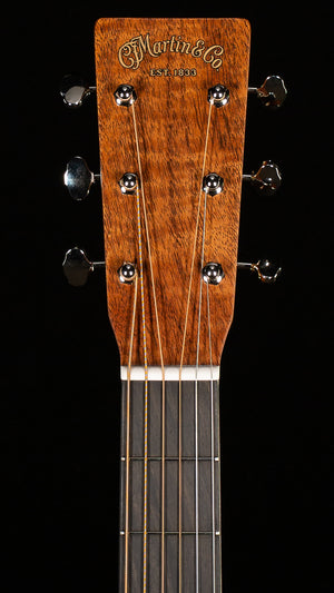 Martin Custom Shop Willcutt Exclusive Dreadnought Style 18 Adirondack/Flamed Mahogany (474)