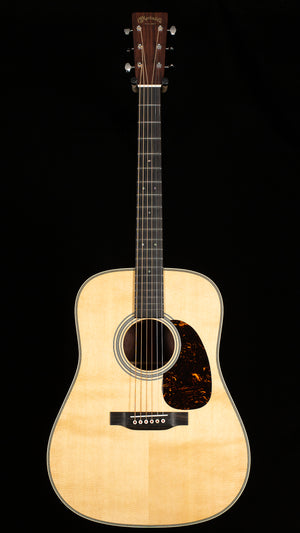 Martin Custom Shop Exclusive Dreadnought Style 28 Spruce/Wild Grain East Indian Rosewood (476)