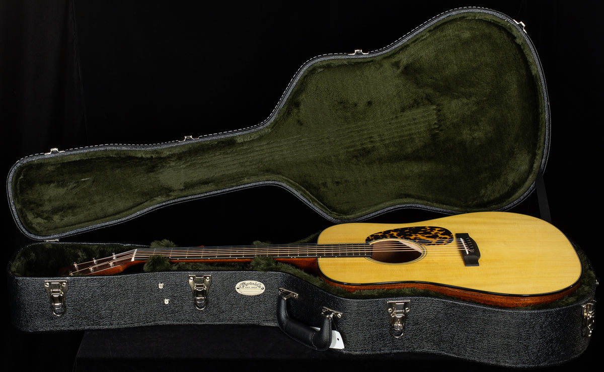 Martin Custom Shop Willcutt Exclusive Dreadnought 18 Style Large Sound Hole Adirondack/Mahogany (480)
