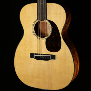 Martin Custom Shop Willcutt Exclusive 00 18 Style Adirondack/Quilted Mahogany (915)