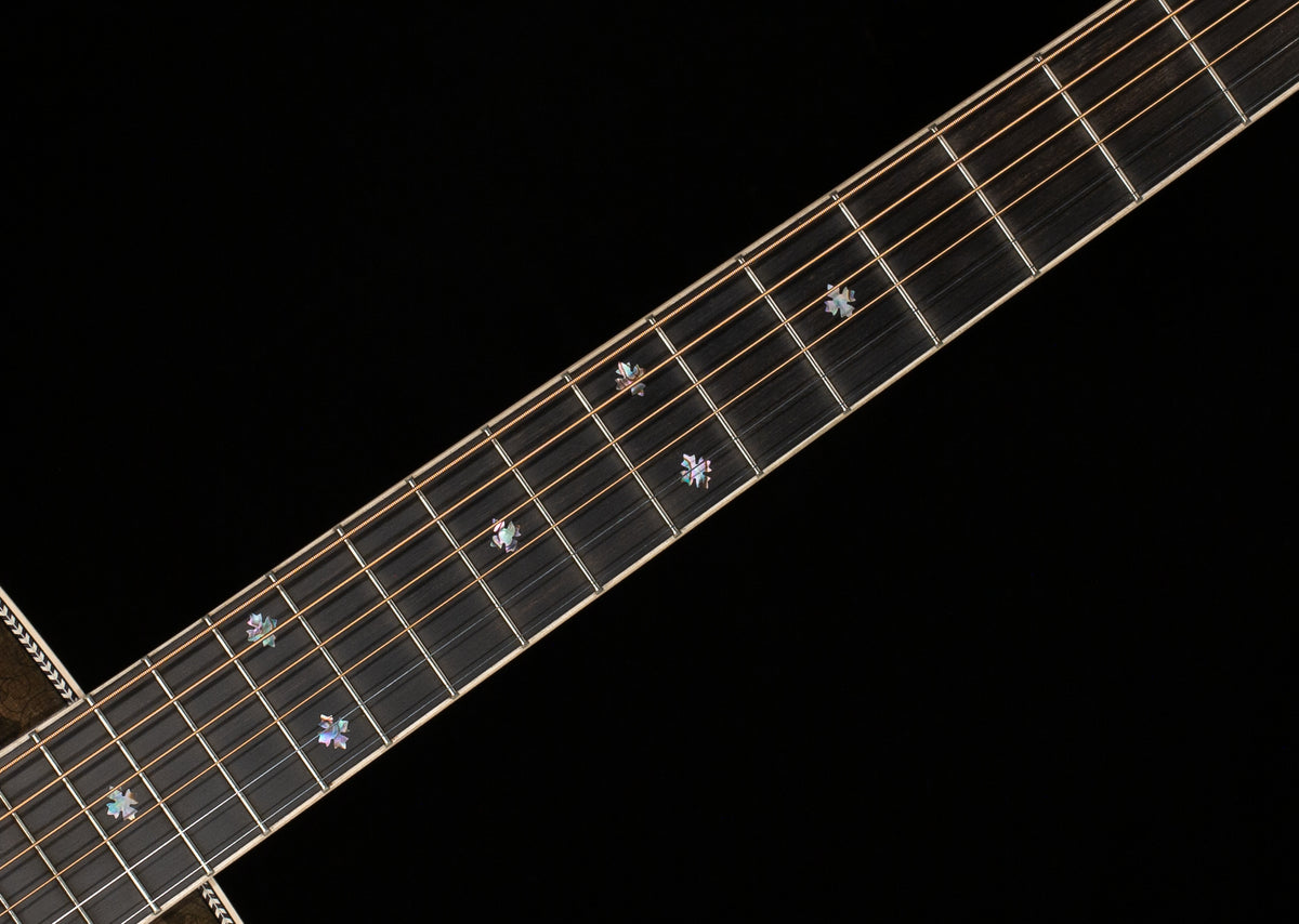 Martin Custom Shop M Paisley Ember Burst (284)
