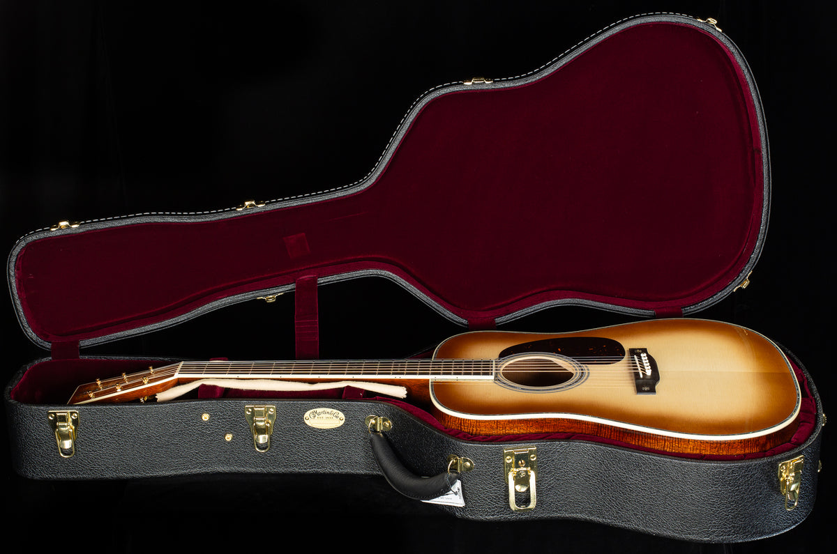 Martin Custom Shop Willcutt Exclusive D-42 Style Exceptional Broad Figure Koa/Adirondack (297)