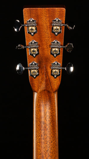 Martin D-28 (451)