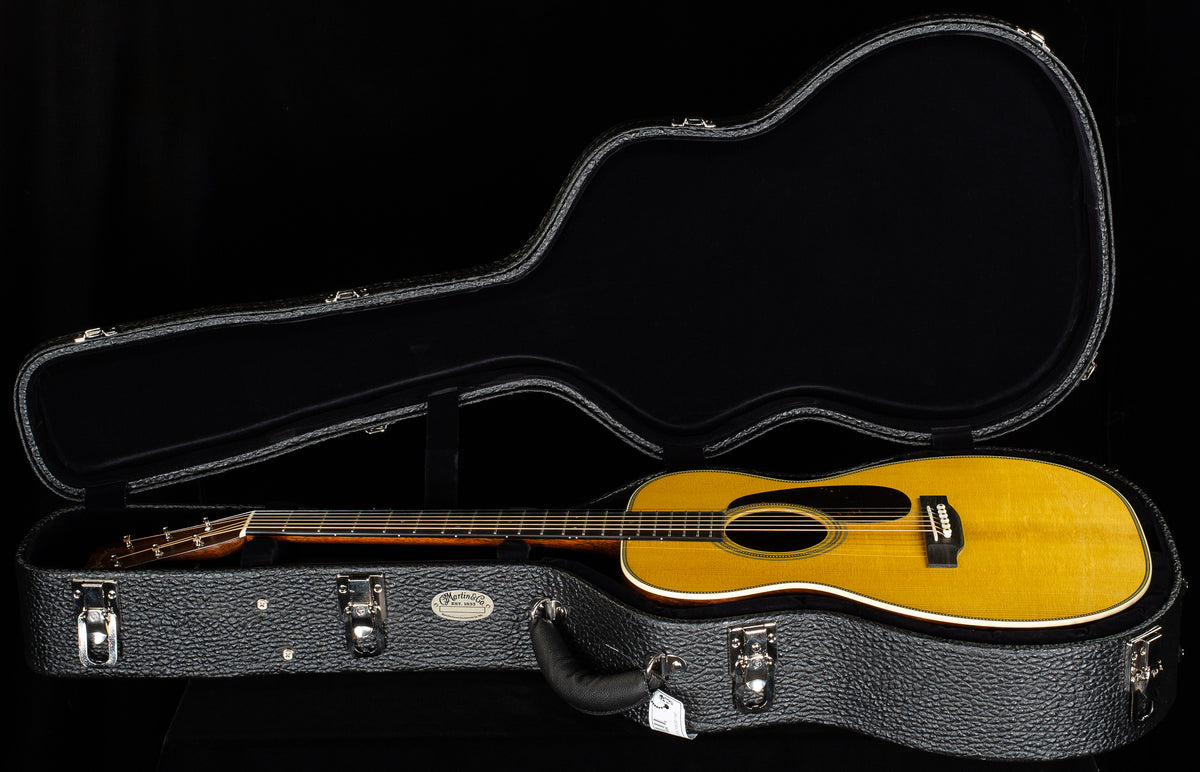 Martin Custom Shop Willcutt Exclusive 00 28 Style Adirondack VTS/ Wild Grain East Indian Rosewood (691)