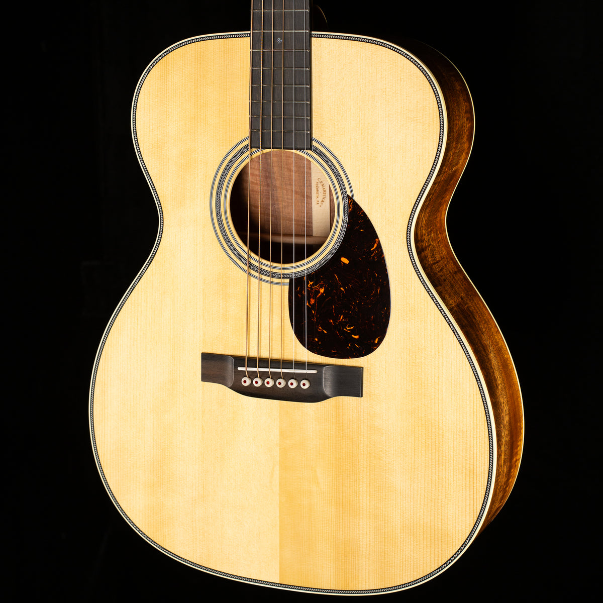 Martin Custom Shop Willcutt Exclusive OM 28 Style Carpathian Spruce/Exceptional Broad Figure Koa (695)
