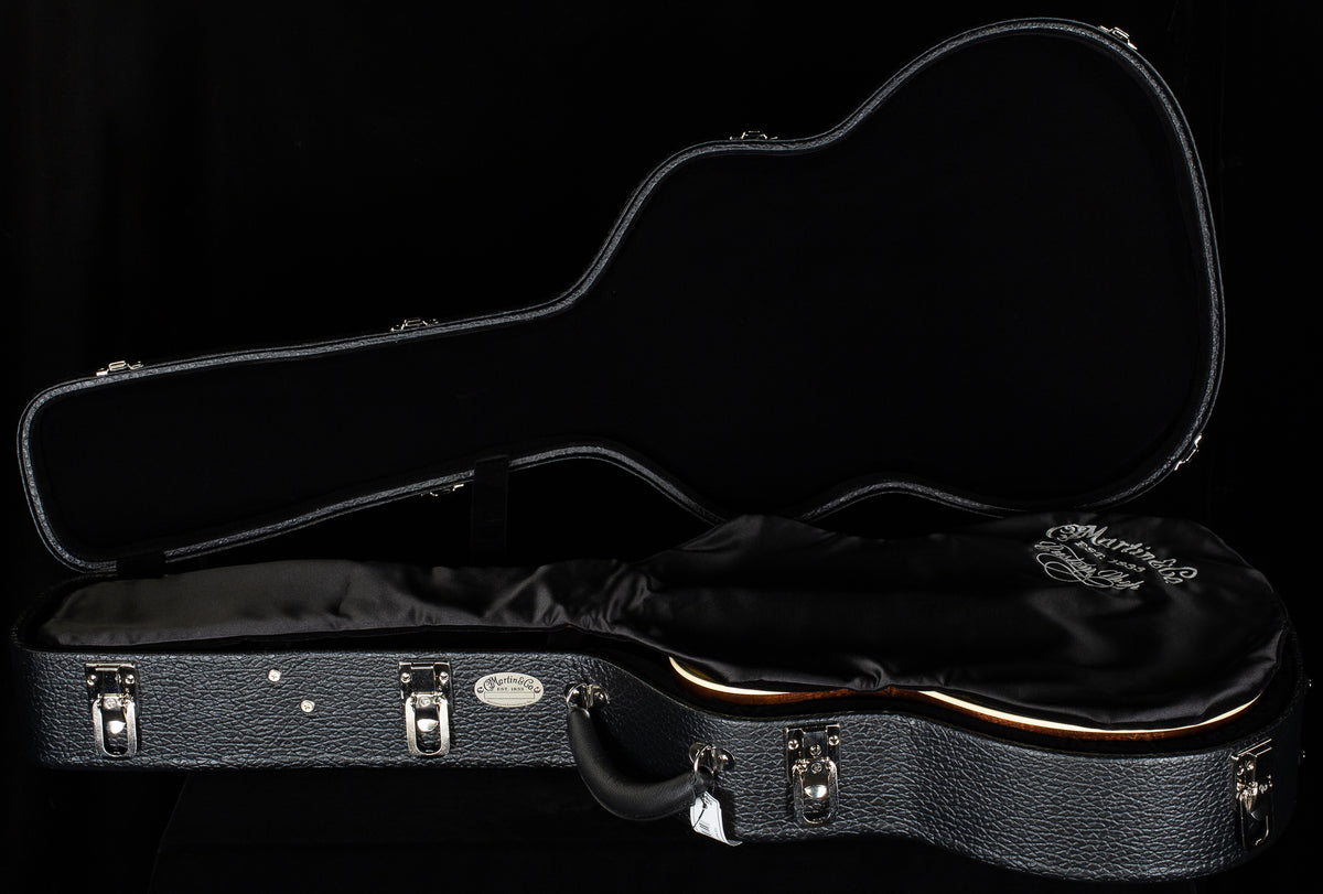 Martin Custom Shop Willcutt Exclusive OM 28 Style Carpathian Spruce/Exceptional Broad Figure Koa (695)