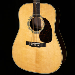Martin D-28 (512)