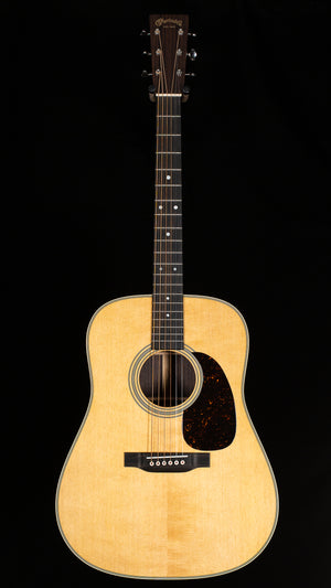 Martin D-28 (512)
