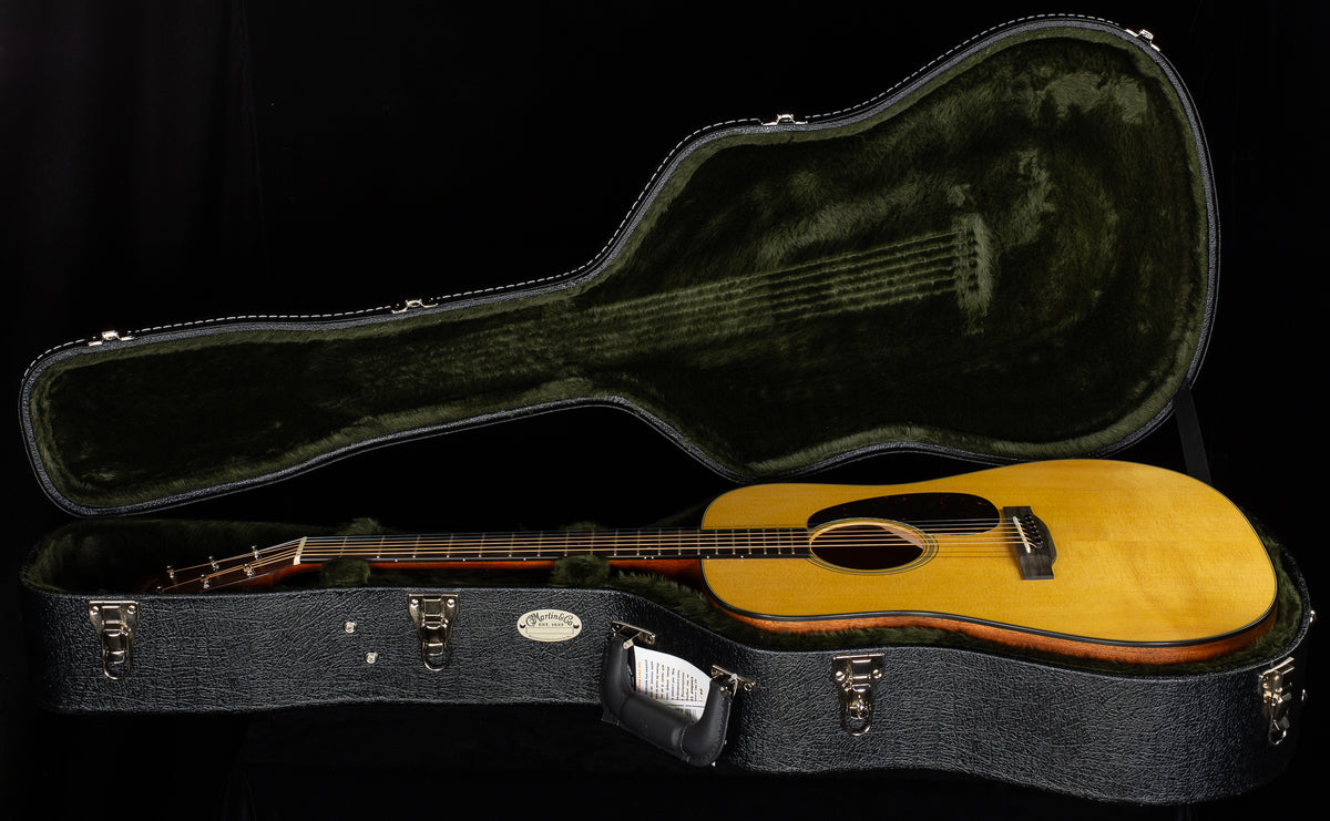 Martin D-18 Satin (371)