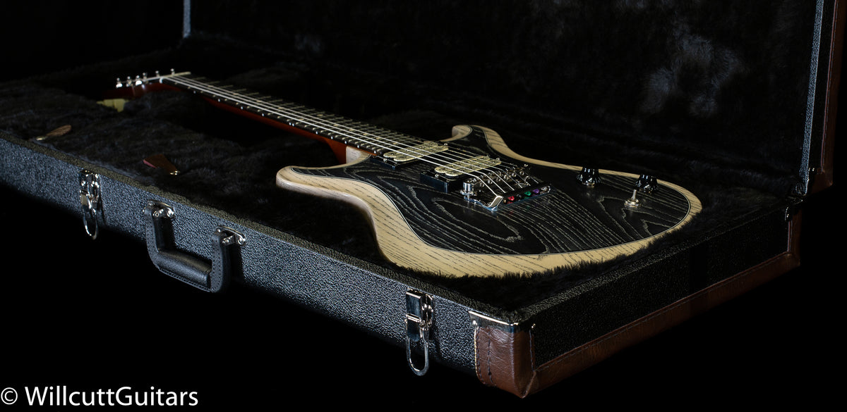 Knaggs Influence Keya Black / Creme Driftwood (310)