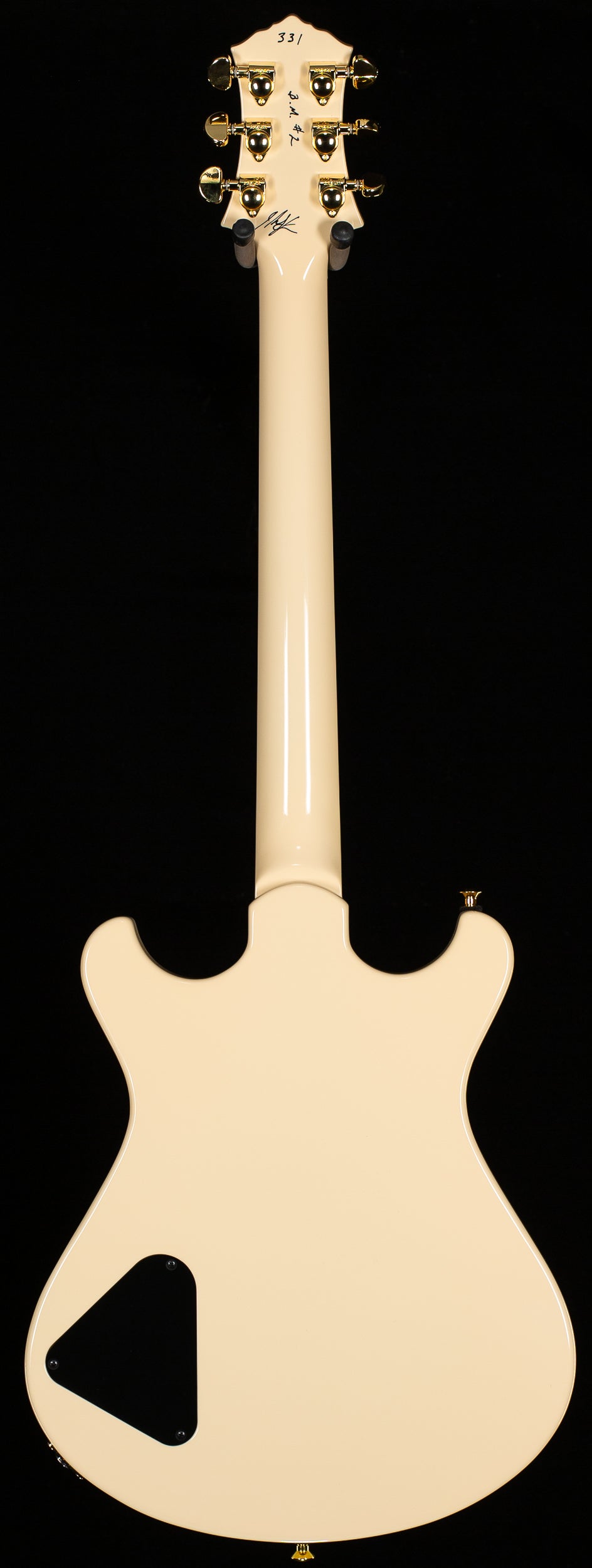 Knaggs Billy Morrison Keya-J-BM Nico Cream (331)