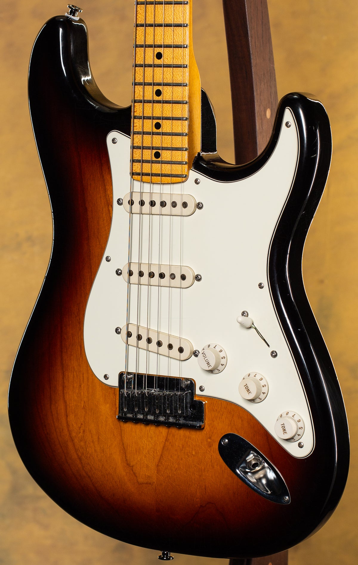 2012 Fender Custom Shop Stratocaster Pro Closet Classic Sunburst Abigail Ybarra Red Hots