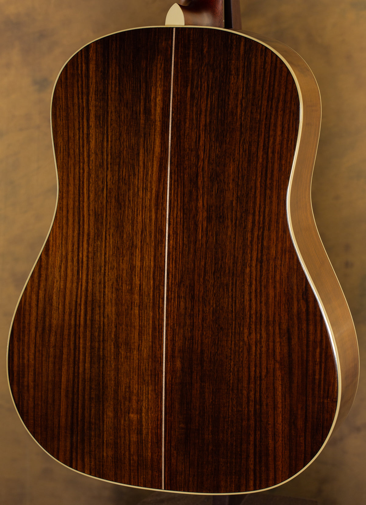 Alvarez DYMR70SB Yairi Masterworks Slope Shoulder Dreadnought Sunburst