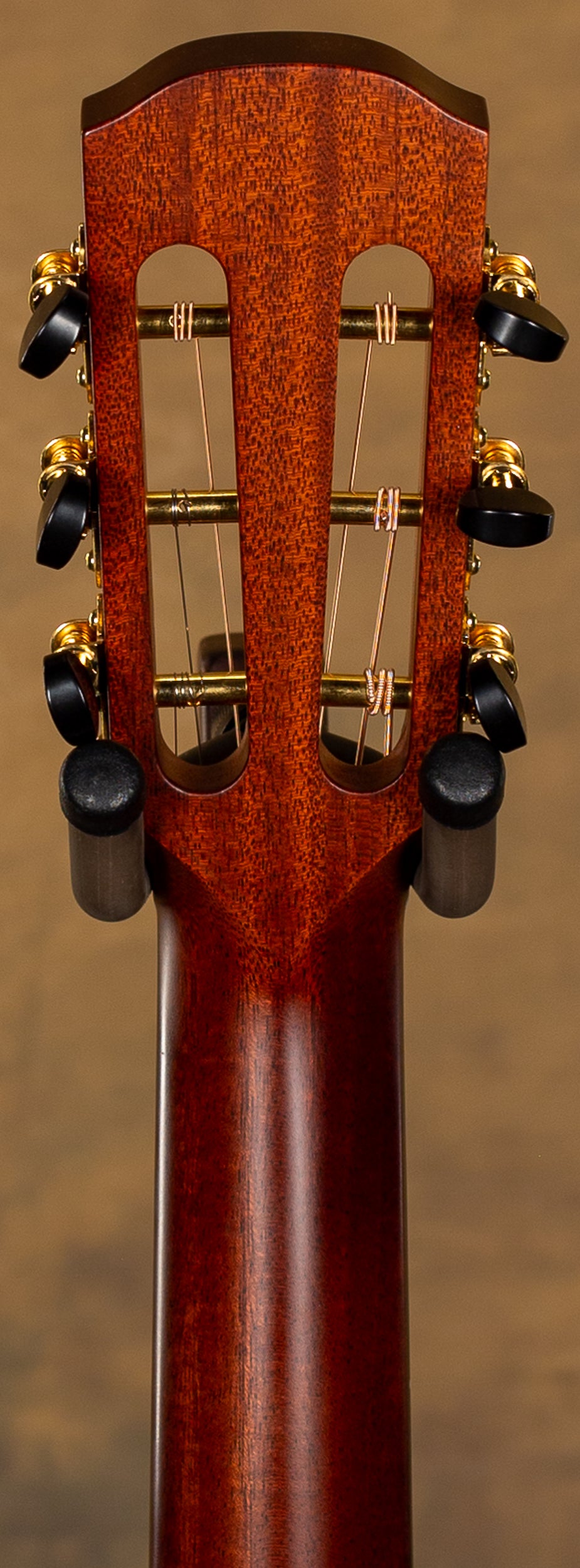 Alvarez DYMR70SB Yairi Masterworks Slope Shoulder Dreadnought Sunburst