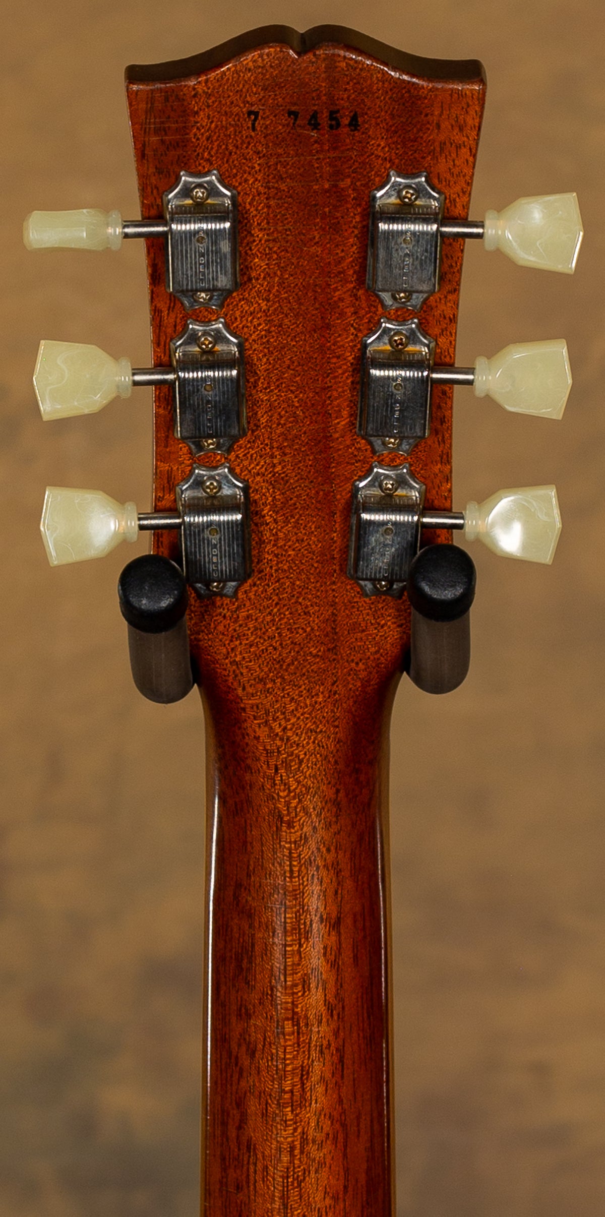 Gibson Custom Shop 1957 Les Paul Standard Gold over Green Heavy Aged