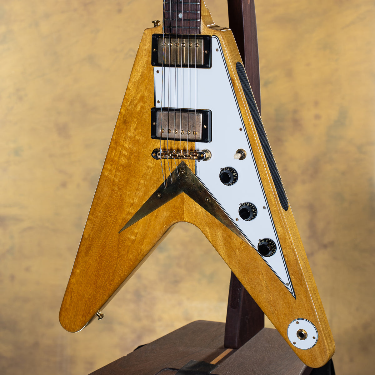 2022 Gibson Custom Shop 1958 Korina Flying V White Pickguard Natural