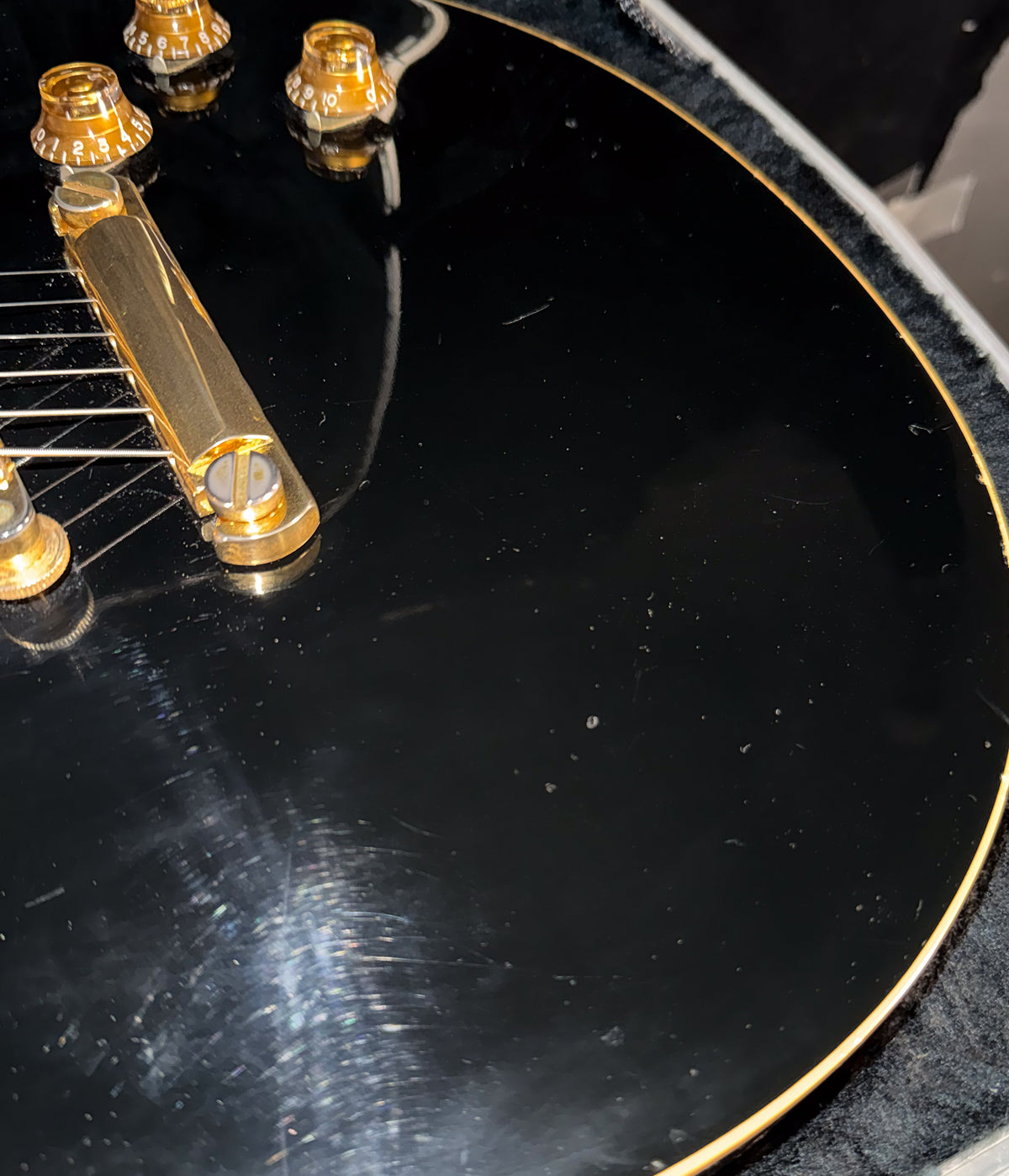 1999 Gibson Limited Edition Les Paul Classic Ebony Gold Hardware
