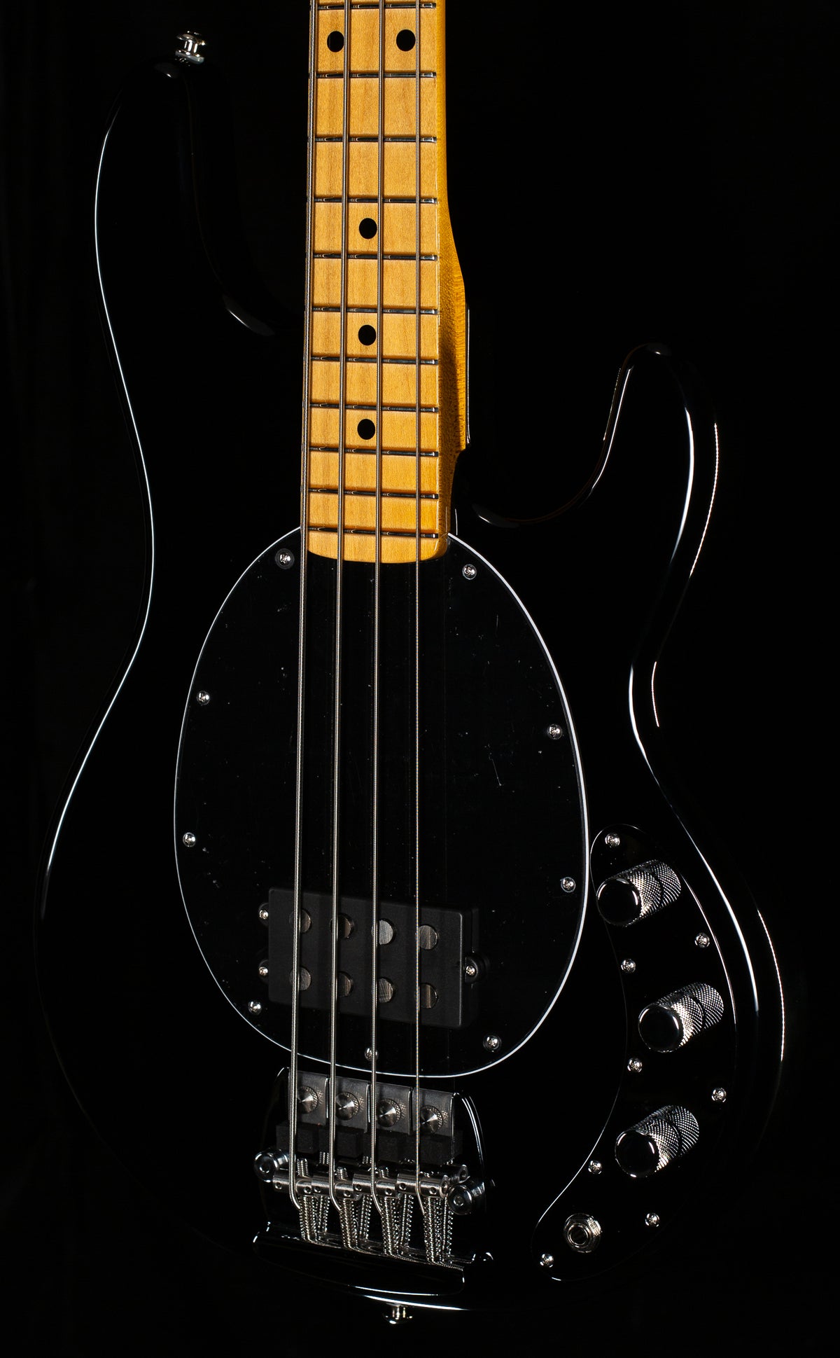 Ernie Ball Music Man Retro 70s StingRay 4 Bass Black (135)