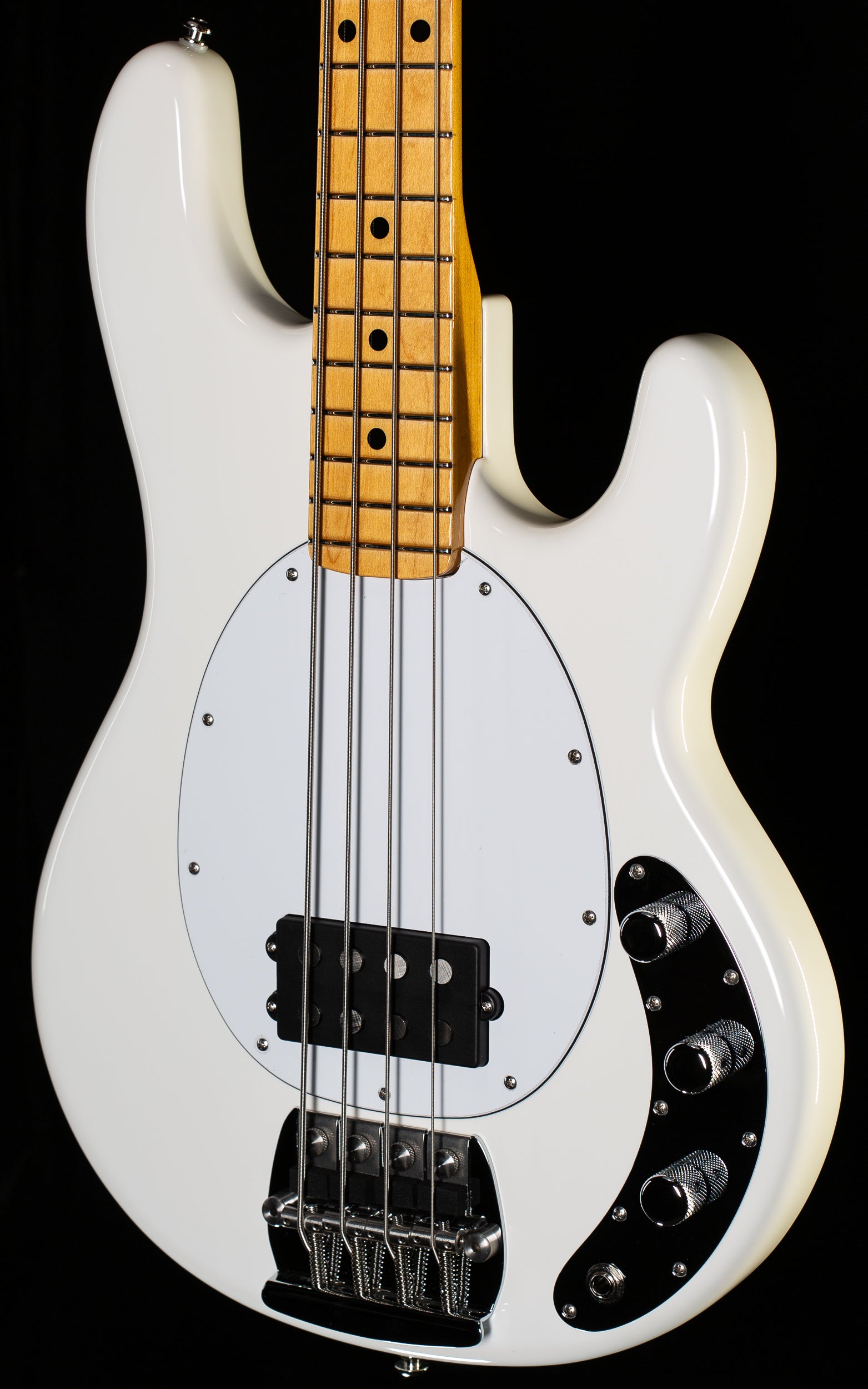 Ernie Ball Music Man Retro 70s StingRay 4 Bass White (052