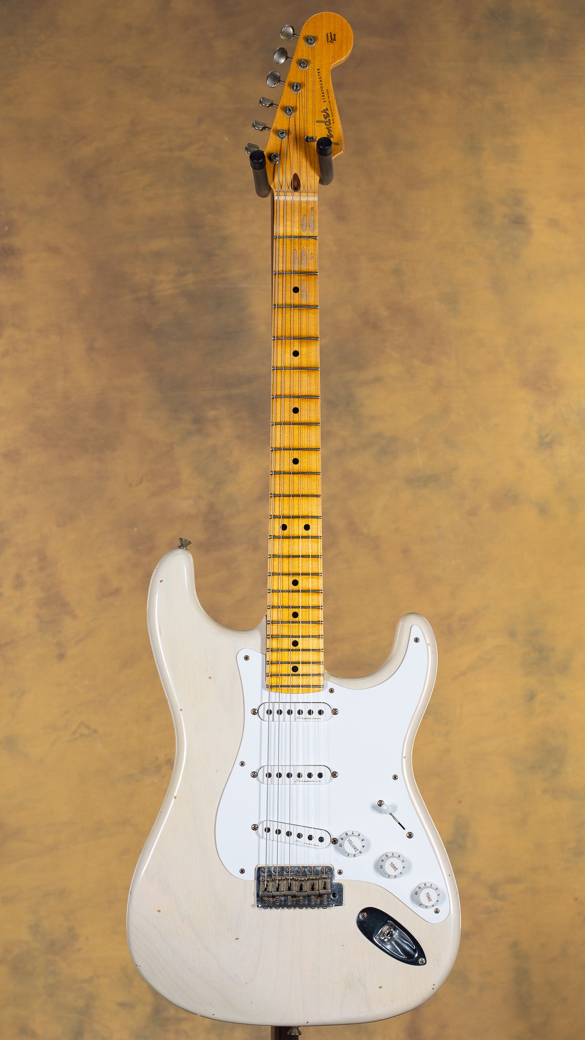 2017 Fender Custom Shop Eric Clapton Signature Stratocaster Journeyman Relic Aged White Blonde