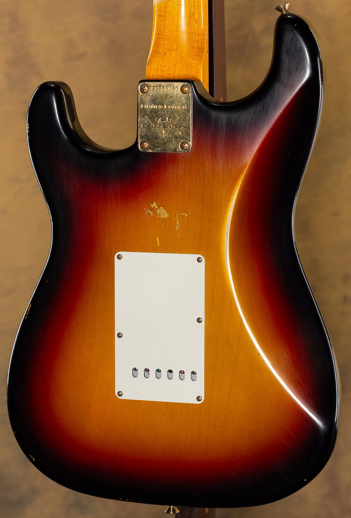 2022 Fender Custom Shop LTD 1962 Bone Tone Stratocaster Relic 3-Color Sunburst